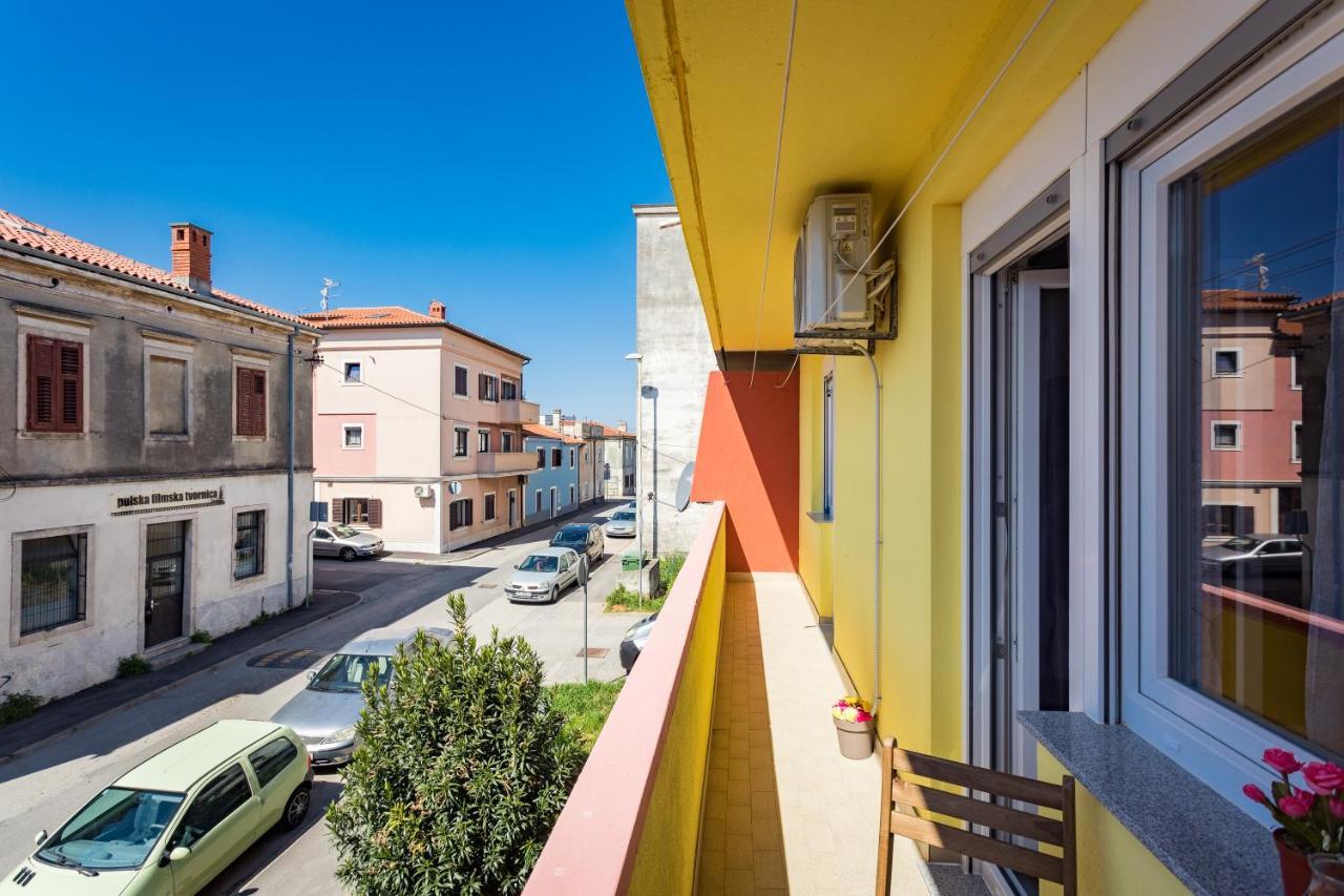 Sunny Apartment Ili Near Amfiteatar Pula Exterior foto